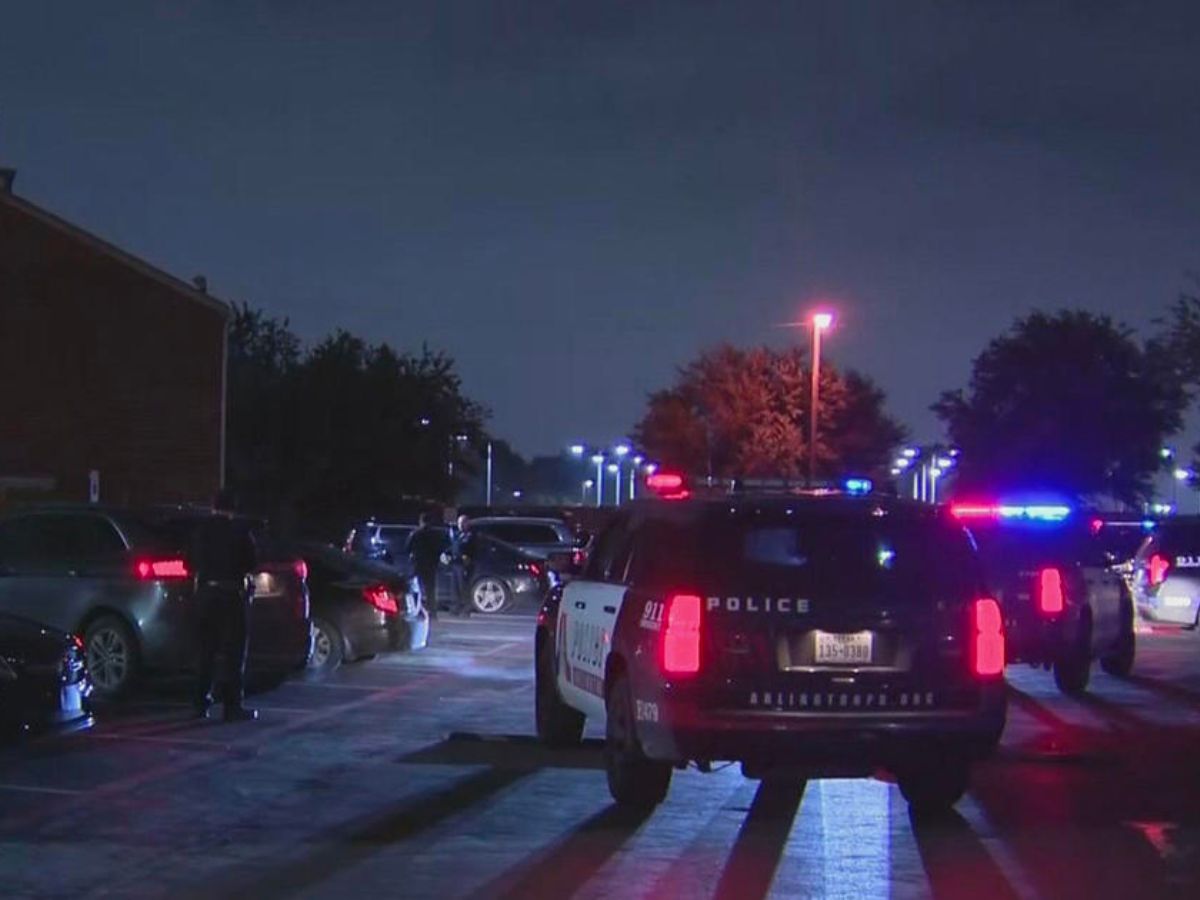 3 dead in shooting at Arlington apartment complex, Authorities say