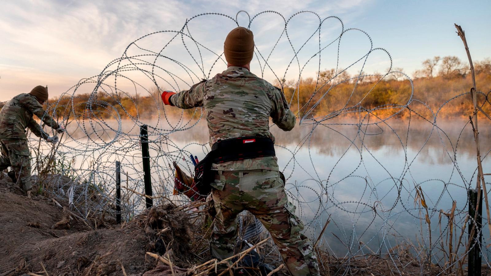 The Supreme Court permits federal officials to remove the razor wire Texas has erected along the US-Mexico border