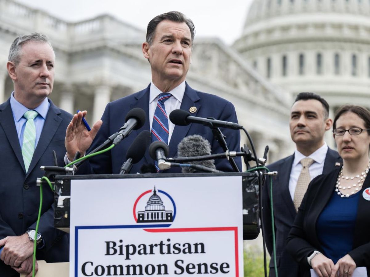 NY Rep. Suozzi and Pa. Rep. Fitzpatrick Join Forces to Urge Biden: End Asylum Abuses and Restore Border Order, Echoing American Calls for Action